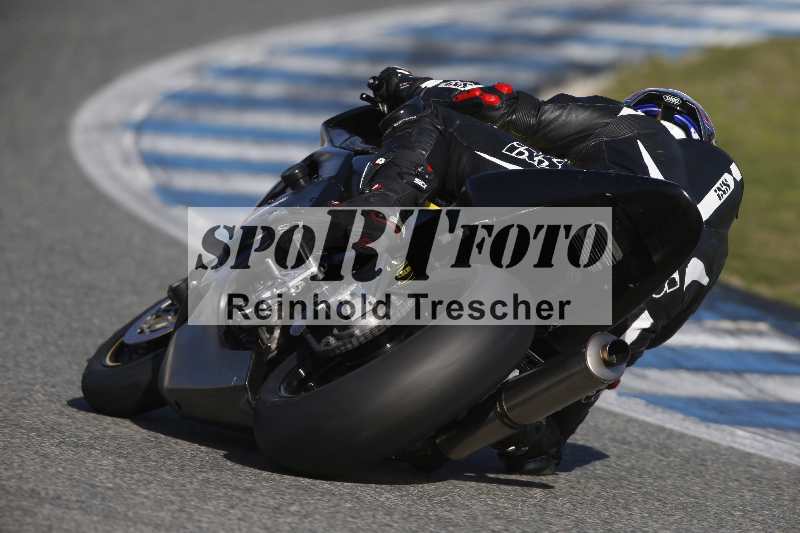 /Archiv-2024/02 29.01.-02.02.2024 Moto Center Thun Jerez/Gruppe schwarz-black/backside